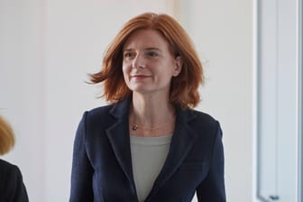 Katrin Vernau: Sie kritisiert ihre Vorgängerin.