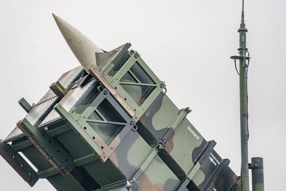 Ein gefechtsbereites Flugabwehrraketensystem vom Typ «Patriot» der Bundeswehr (Archivbild): Deutschland hat der Ukraine das zugesagte Flugabwehrsystem zur Verteidigung übergeben.