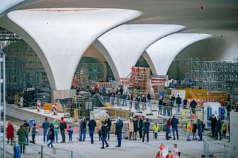 Tag der offenen Baustelle in Stuttgart: Die Besucher konnten sich vor Ort einen Eindruck der Arbeiten an Stuttgart 21 machen.