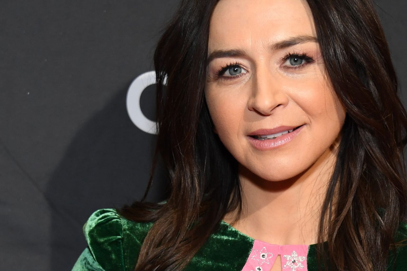 Caterina Scorsone: Bei der Schauspielerin und ihrer Familie hat es gebrannt.