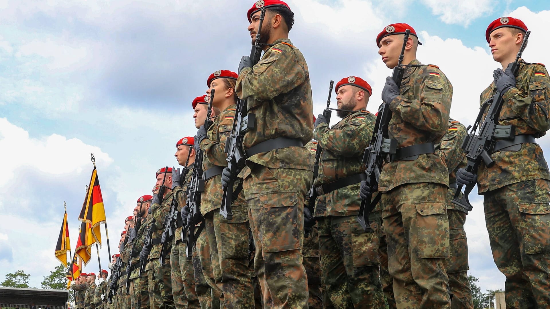 Soldaten der Bundeswehr (Archivbild): Offenbar ist das Heer nicht ausreichend einsatzbereit.