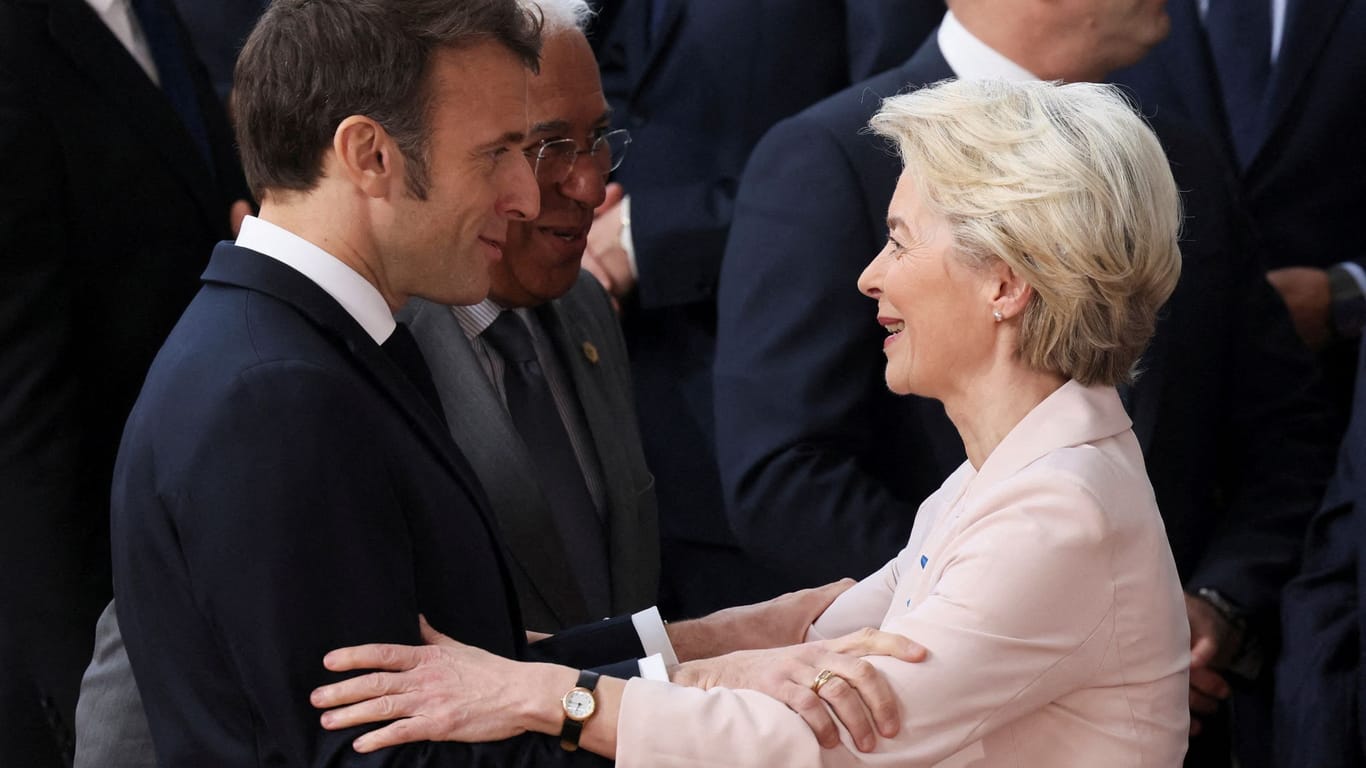 Ursula von der Leyen und Emmanuel Macron suchen ebenfalls ihren Kurs.