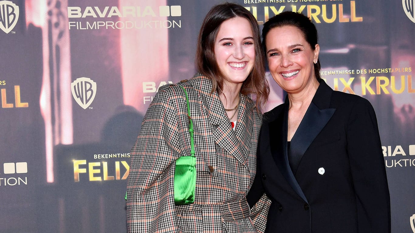 Désirée Nosbusch und ihre Tochter Luka Kloser bei einer Filmpremiere im August 2021.