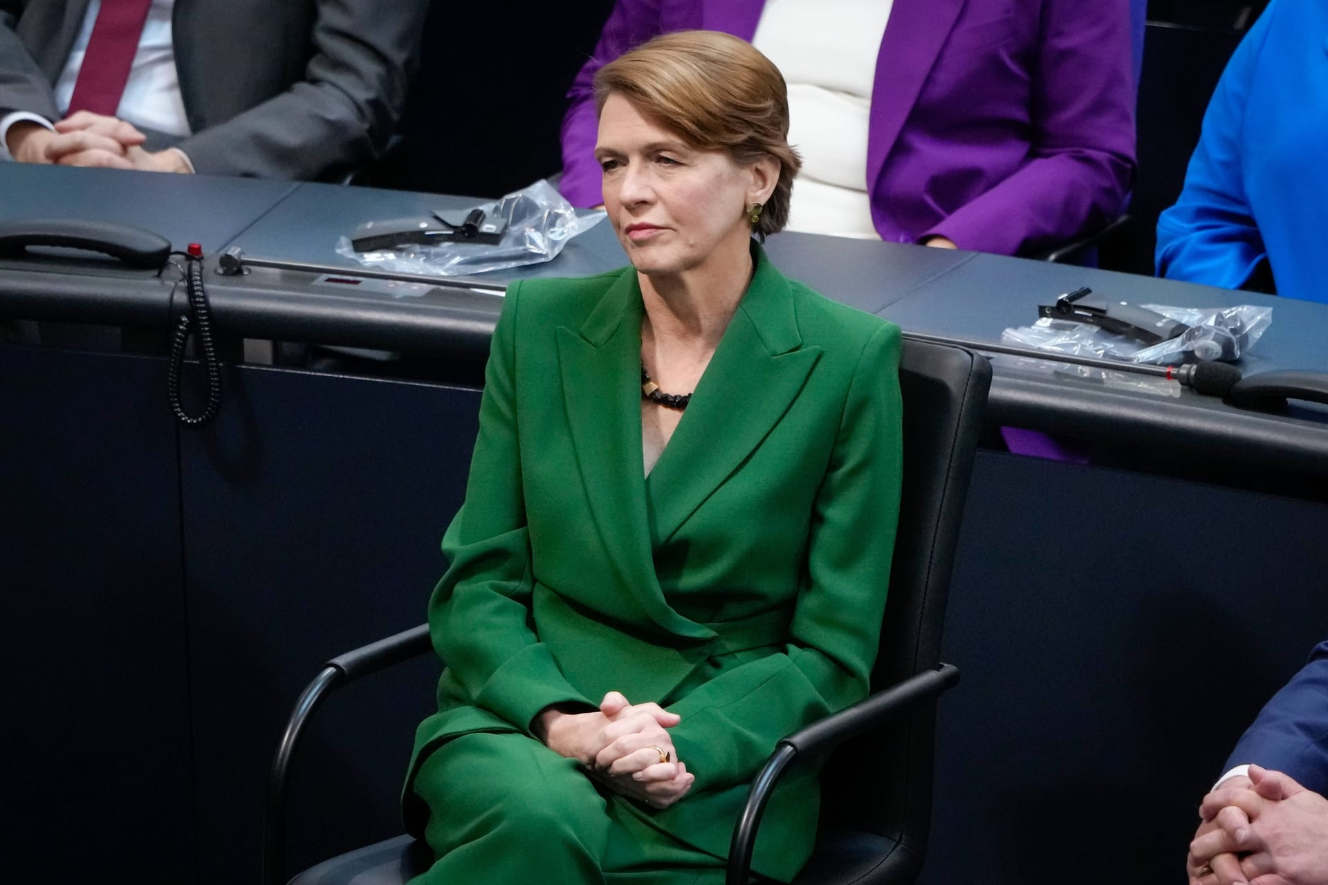 Im Bundestag: Elke Büdenbender trug Grün.