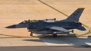 F-16-Jet der USA: Die Ukraine würde gern das Kampfflugzeug nutzen. (Archivfoto) (Quelle: Tsgt. Timothy Dischinat/U.S. Air/imago images) imago images 194568066