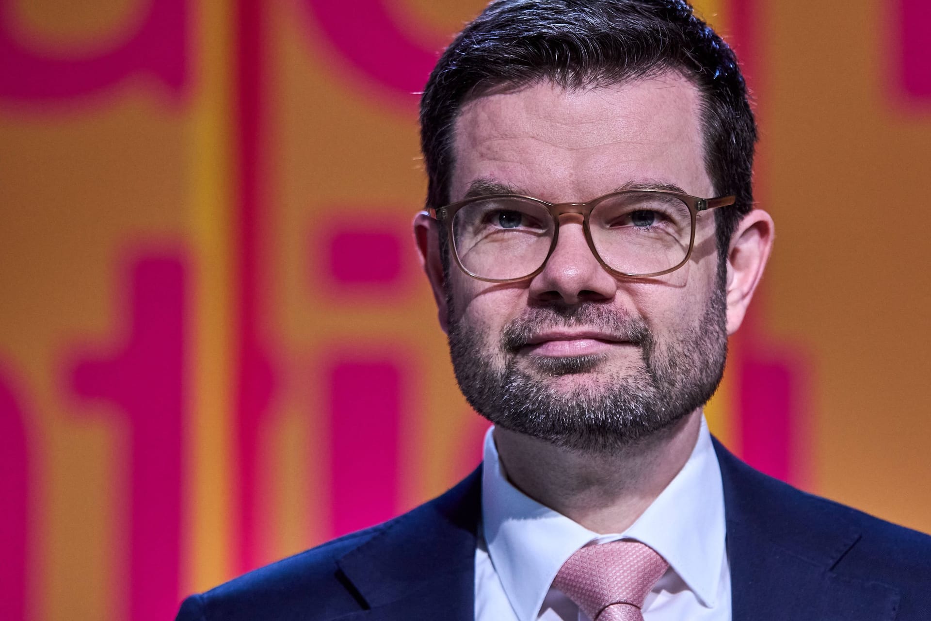 Marco Buschmann: Der Justizminister will die Regelungen zur Unfallflucht refomieren.