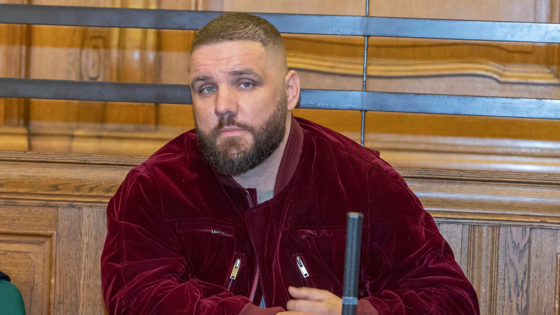 Fler vor Gericht: Bei einer Verkehrskontrolle rastete der Rapper aus.