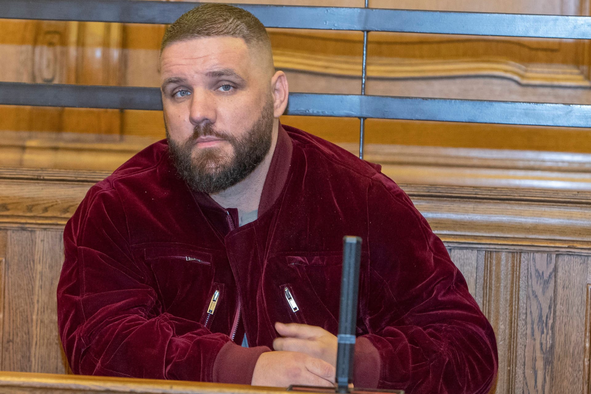 Fler vor Gericht: Bei einer Verkehrskontrolle rastete der Rapper aus.