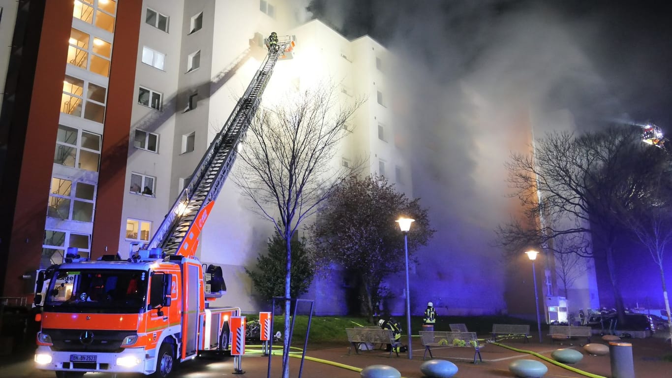 Hochhausbrand in Bonn