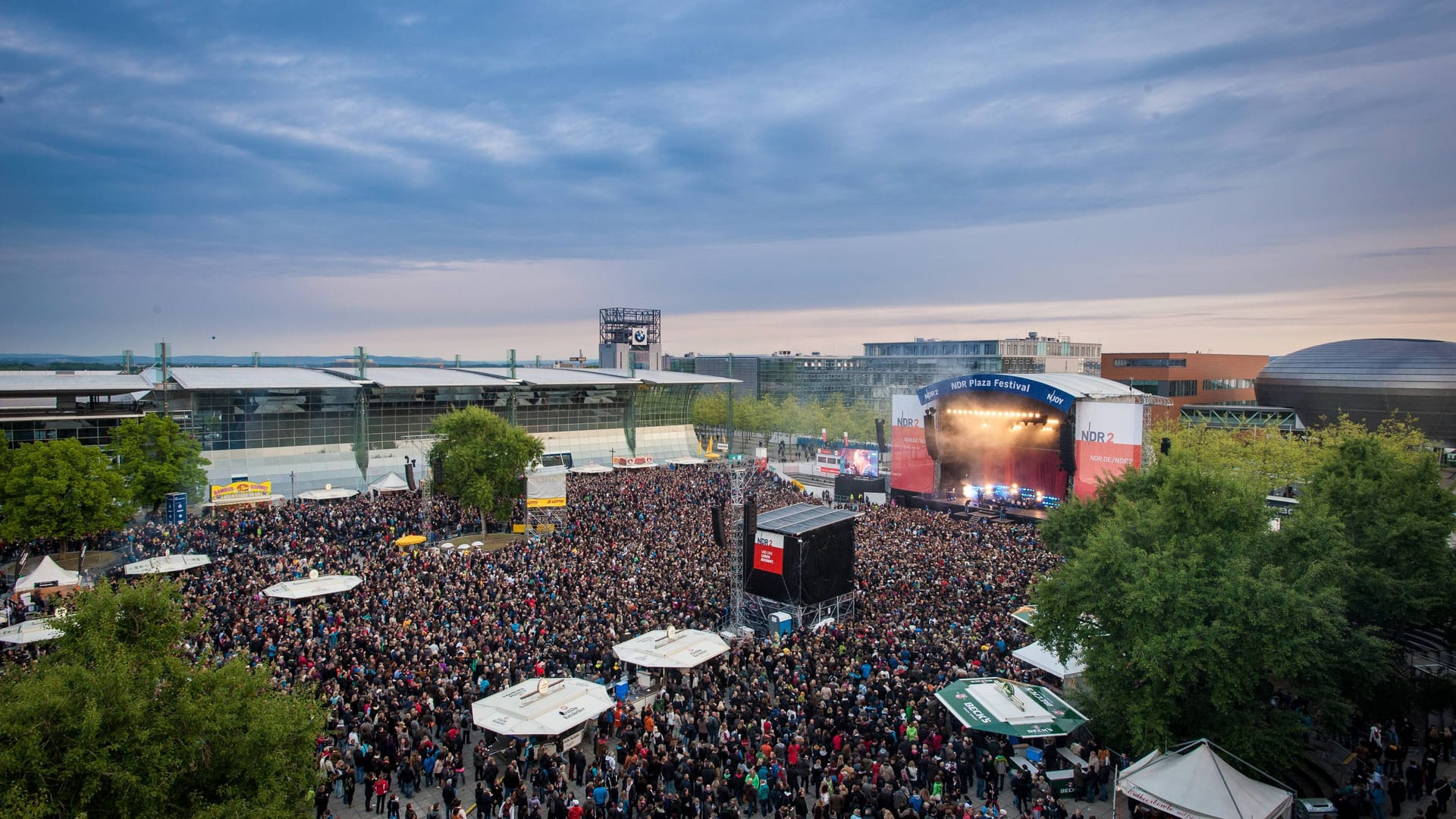 NDR 2 Plaza Festival auf dem Explo Plaza (Archivbild): Auch dieses Jahr treten wieder zahlreiche Künstler bei dem Festival auf.