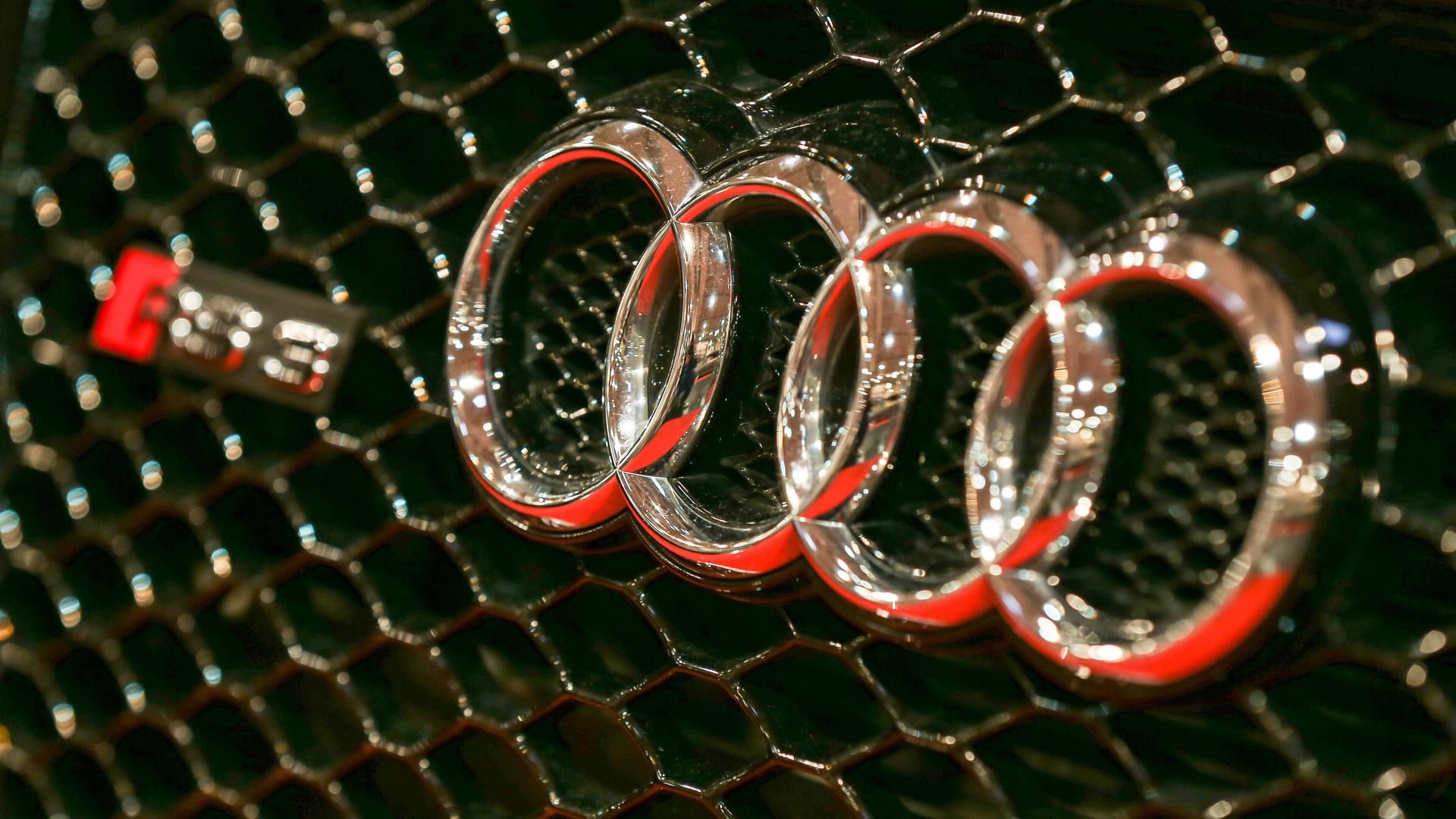 Audi-Emblem (Symbolfoto): Das mögliche Rennen geschah bereits Ende März.