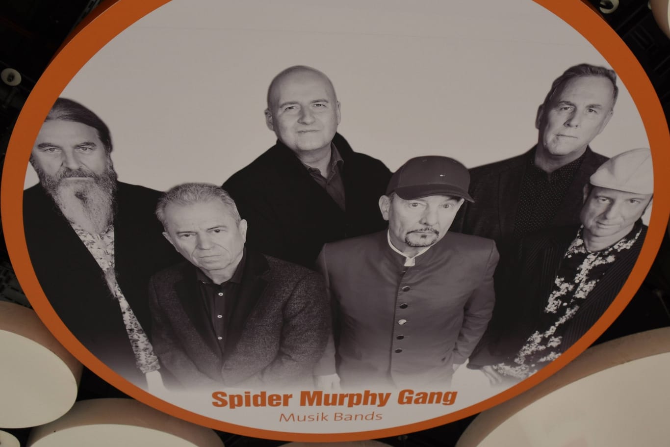 Die Spider Murphy Gang auf einem Foto in der Münchner Stachus-Passage (Archivbild): Die Band gehört zu den bekanntesten Musikern Deutschlands.