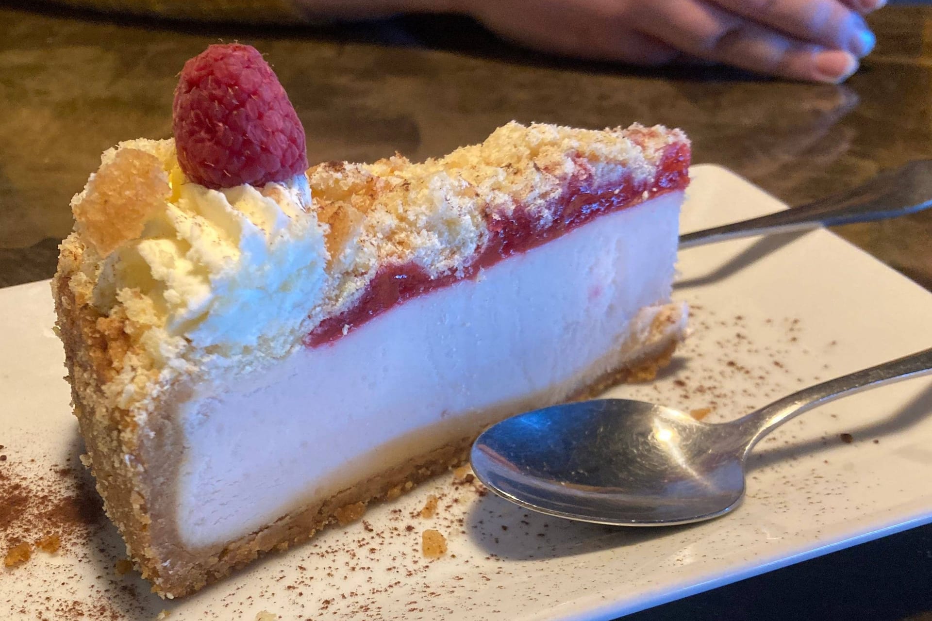 Käsekuchen (Symbolbild): Eine Frau hat versucht, eine andere mit Käsekuchen zu vergiften.