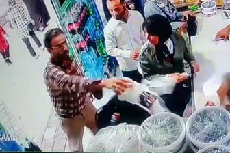Joghurtattacke auf Frauen im Iran