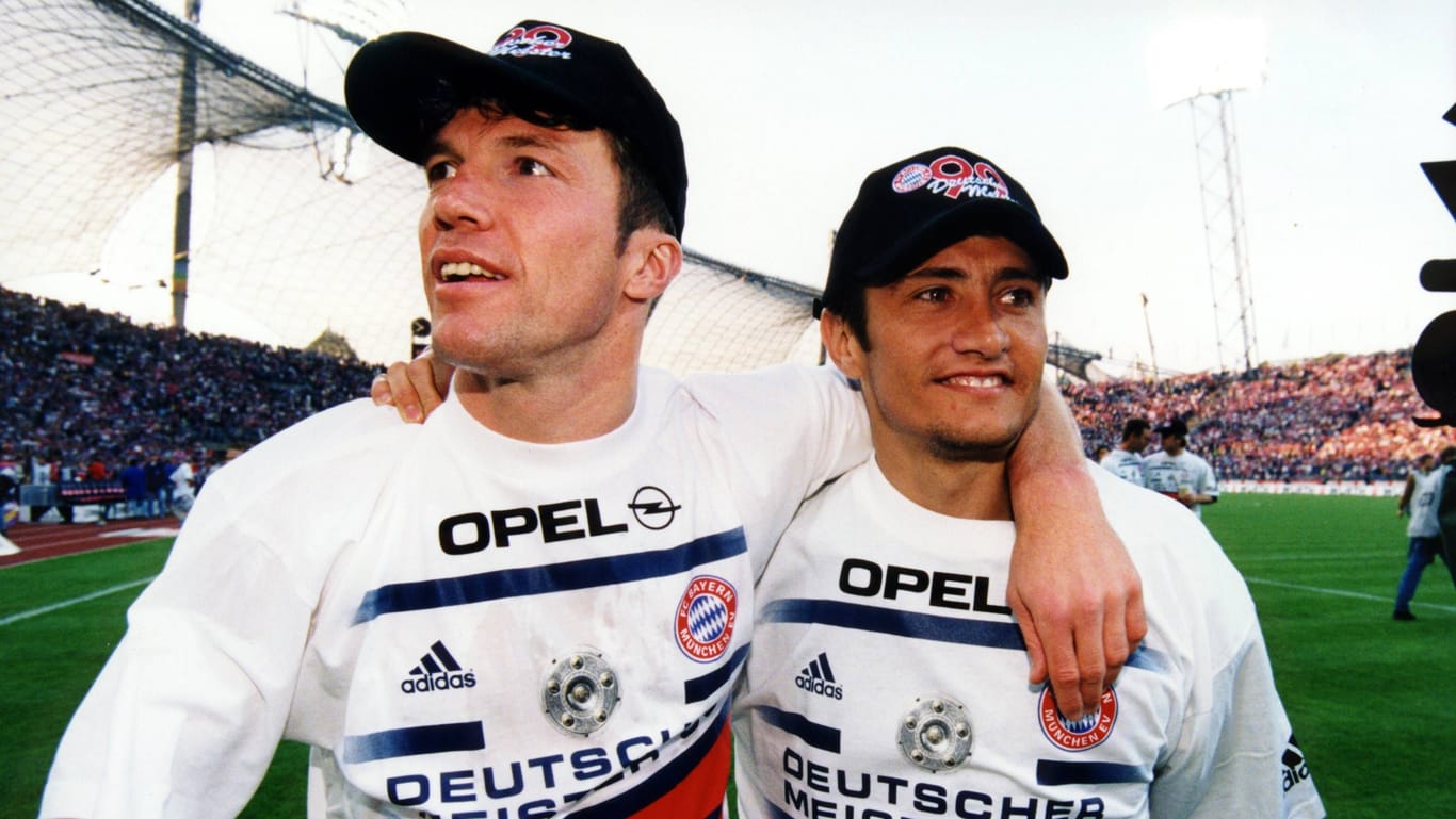 Lothar Matthäus (l.) und Bixente Lizarazu feiern im Mai 1999 die Meisterschaft, wenige Monate später krachte es.
