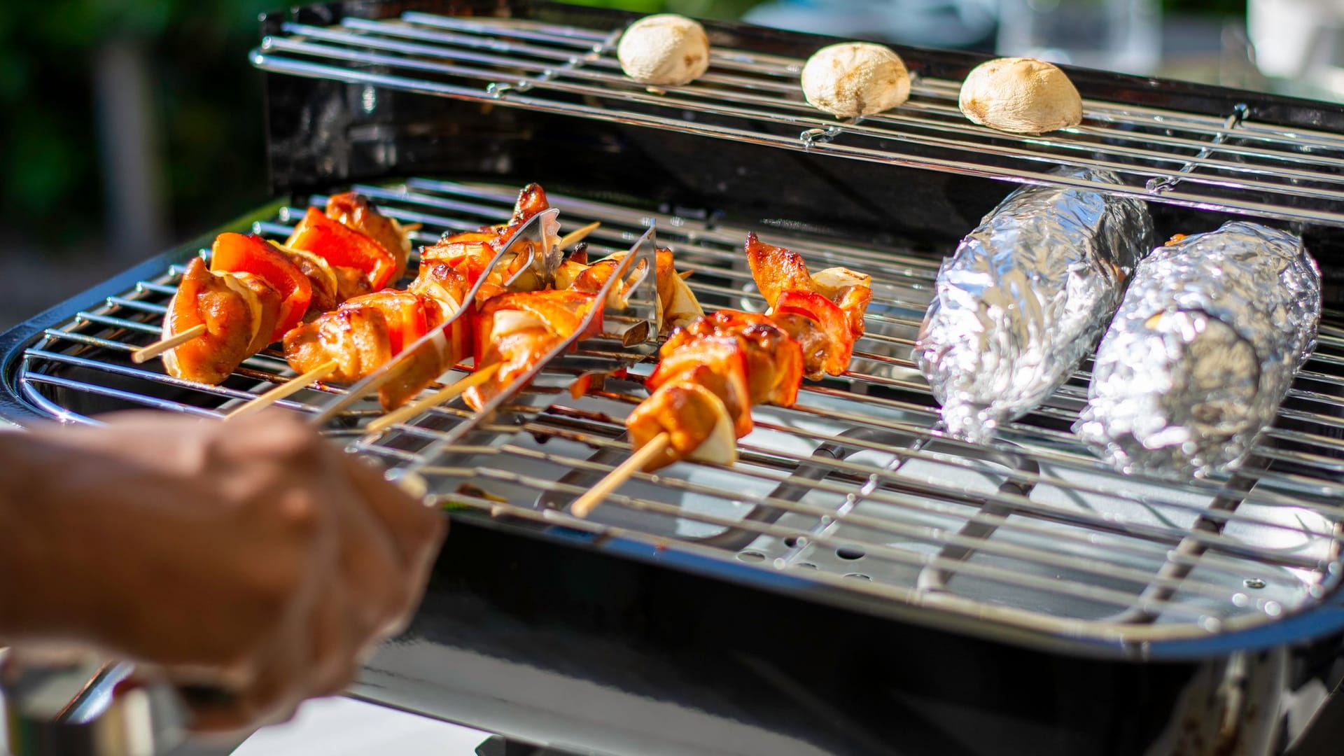 Die besten Elektrogrills für leckeren Grillgenuss auf dem Balkon.