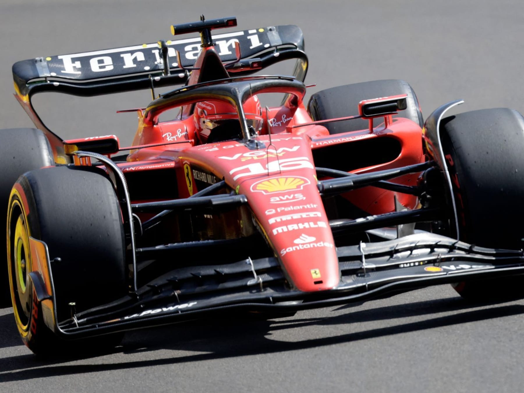 Formel 1 in Aserbaidschan Leclerc düpiert Verstappen und schnappt sich die Pole