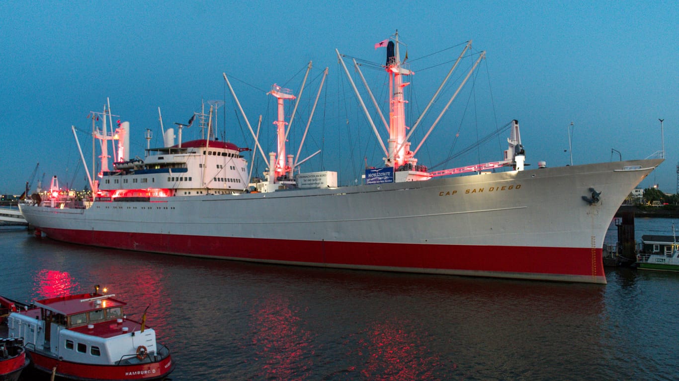 Die Cap San Diego im Hamburger Hafen: Das Museumsschiff wird zur Party-Location.