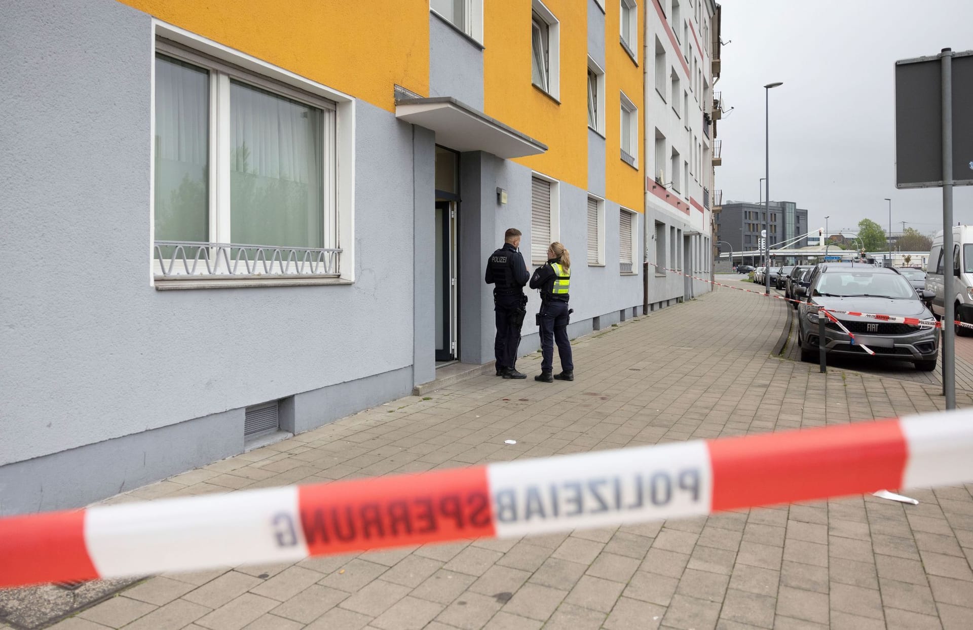 53-Jährige in Duisburg lebensgefährlich verletzt