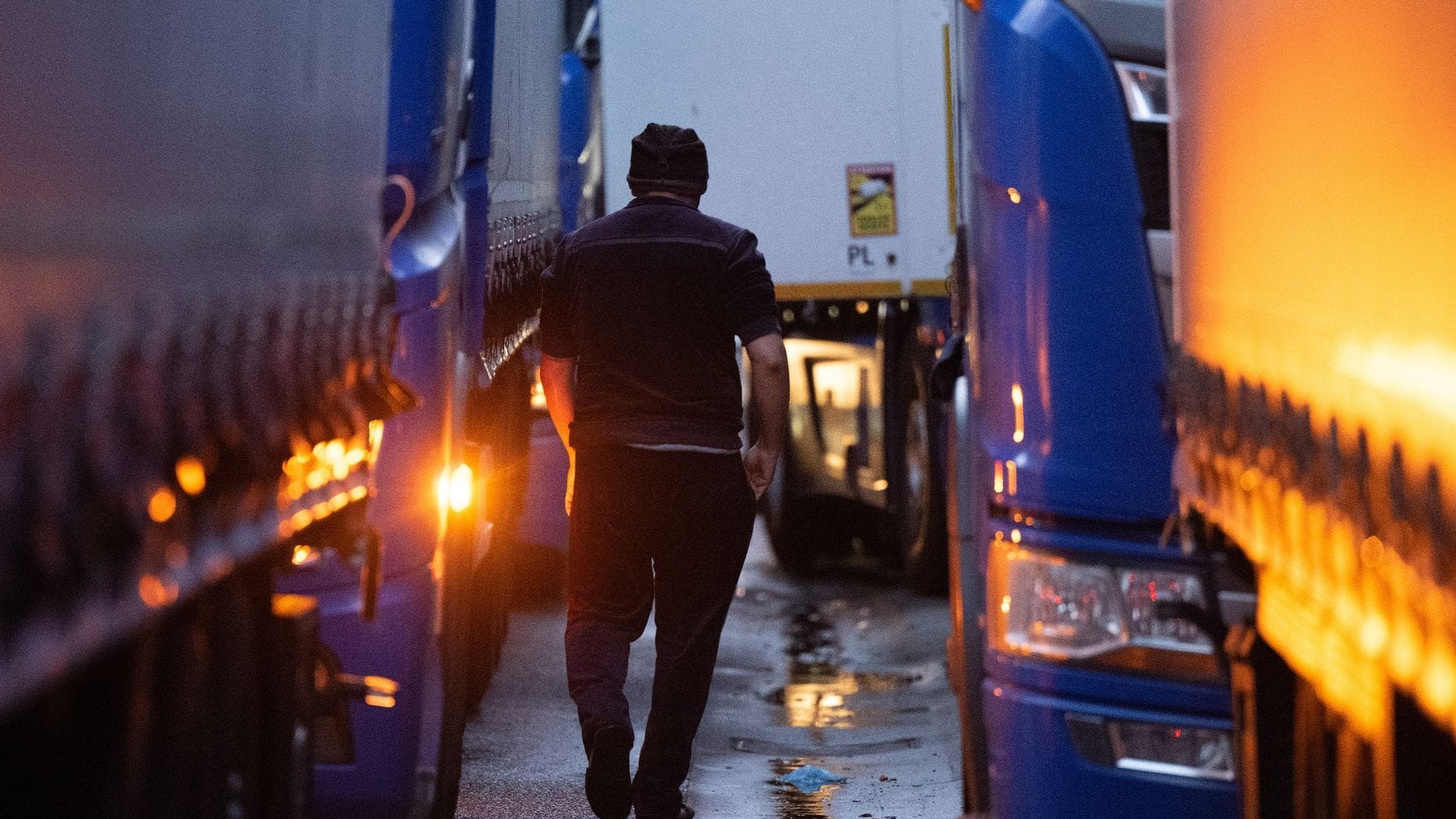 Streikende LKW-Fahrer auf Raststätte Gräfenhausen West