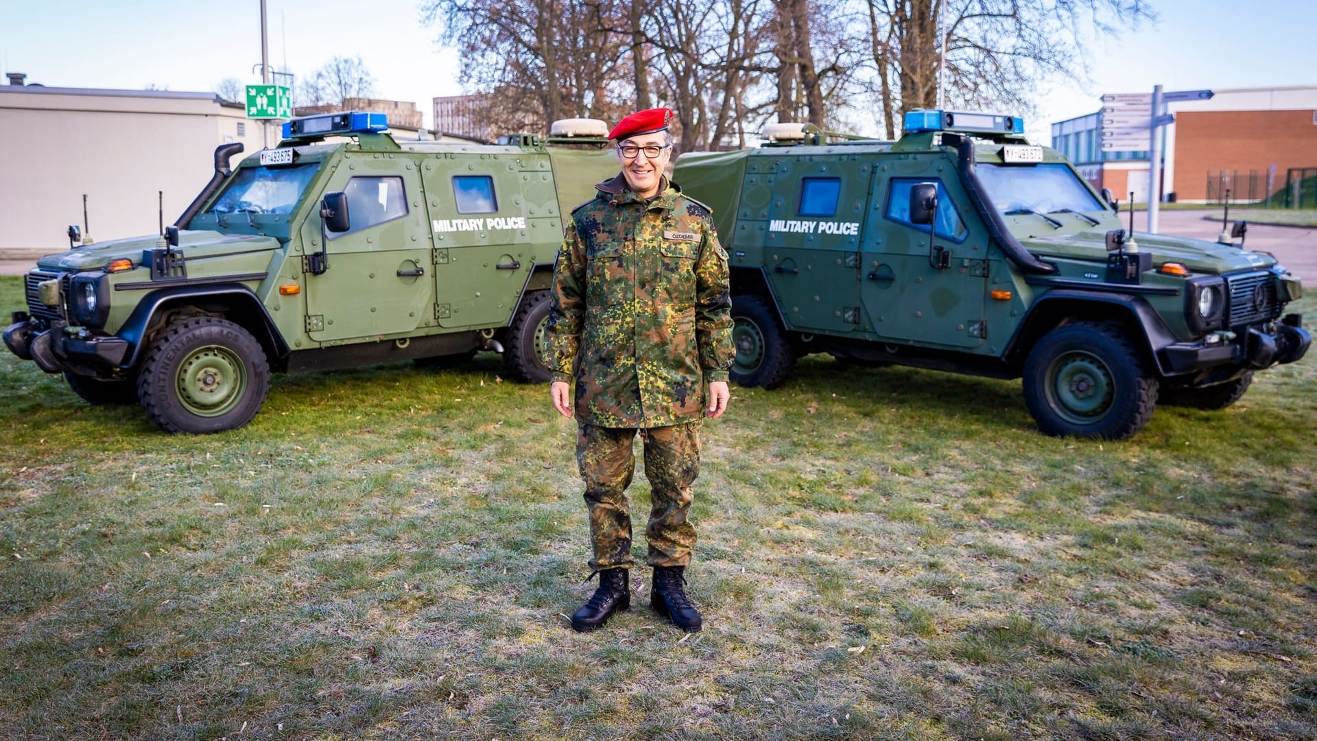 Özdemir in Niedersachsen: Zeitweise wurde er zum Oberleutnant der Reserve benannt.