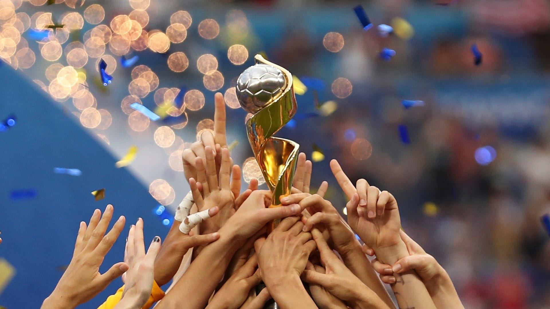 Der Pokal bei der Frauen-Fußball-WM: Bald sollen 48 Teams antreten. (Symbolbild) Der Pokal bei der Frauen-Fußball-WM: Bald sollen 48 Teams antreten. (Symbolbild)