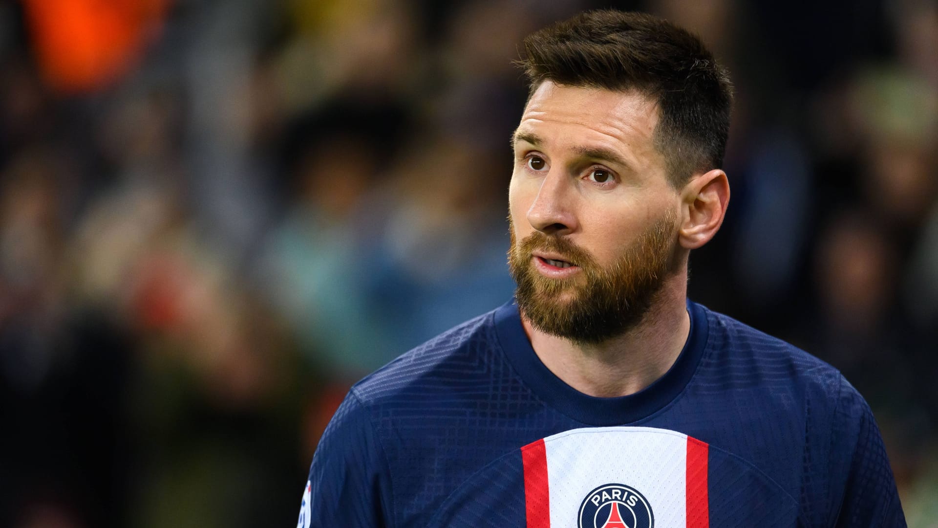 Lionel Messi: Der Weltmeister und PSG könnten sich im Sommer trennen. Lionel Messi: Der Weltmeister und PSG könnten sich im Sommer trennen.