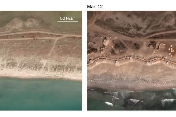 Satellitenaufnahmen eines Küstenabschnitts auf der Krim im Vergleich: Wo Ende Februar nur Pfade verliefen, sind kurz darauf bereits Schützengräben errichtet.