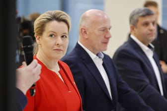 Franziska Giffey (SPD) und Kai Wegner (CDU): Die Jusos in Berlin sprechen sich weiter gegen eine Große Koalition aus.