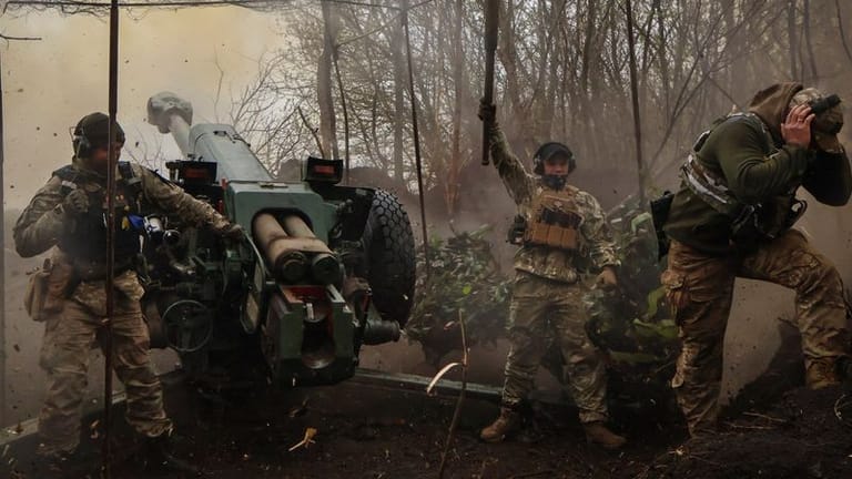 Ukrainische Soldaten in Bachmut: Die Ukraine bereitet den nächsten Gegenangriff vor.