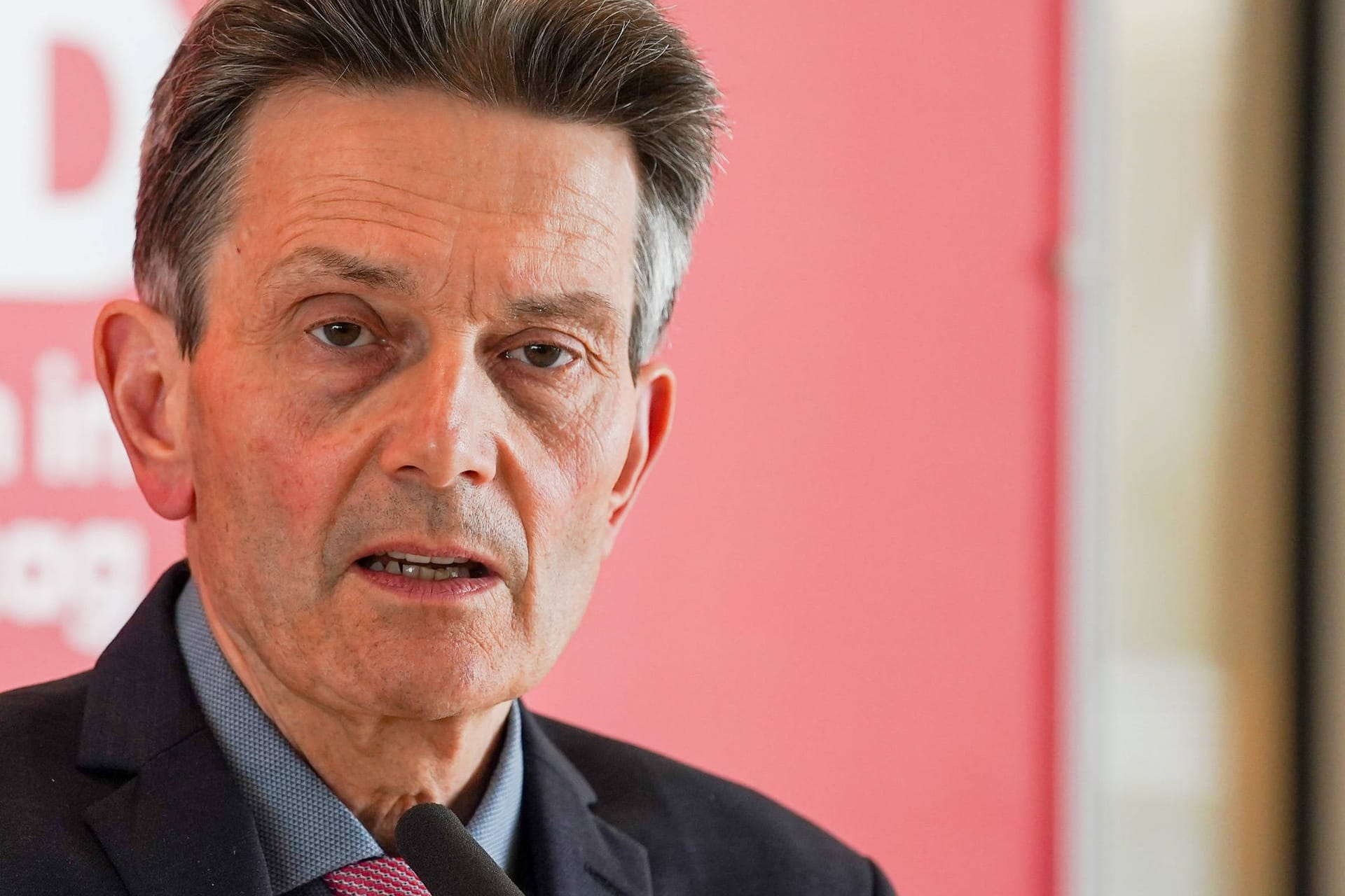 Rolf Mützenich: "Es nervt auch die Fraktionsspitzen".
