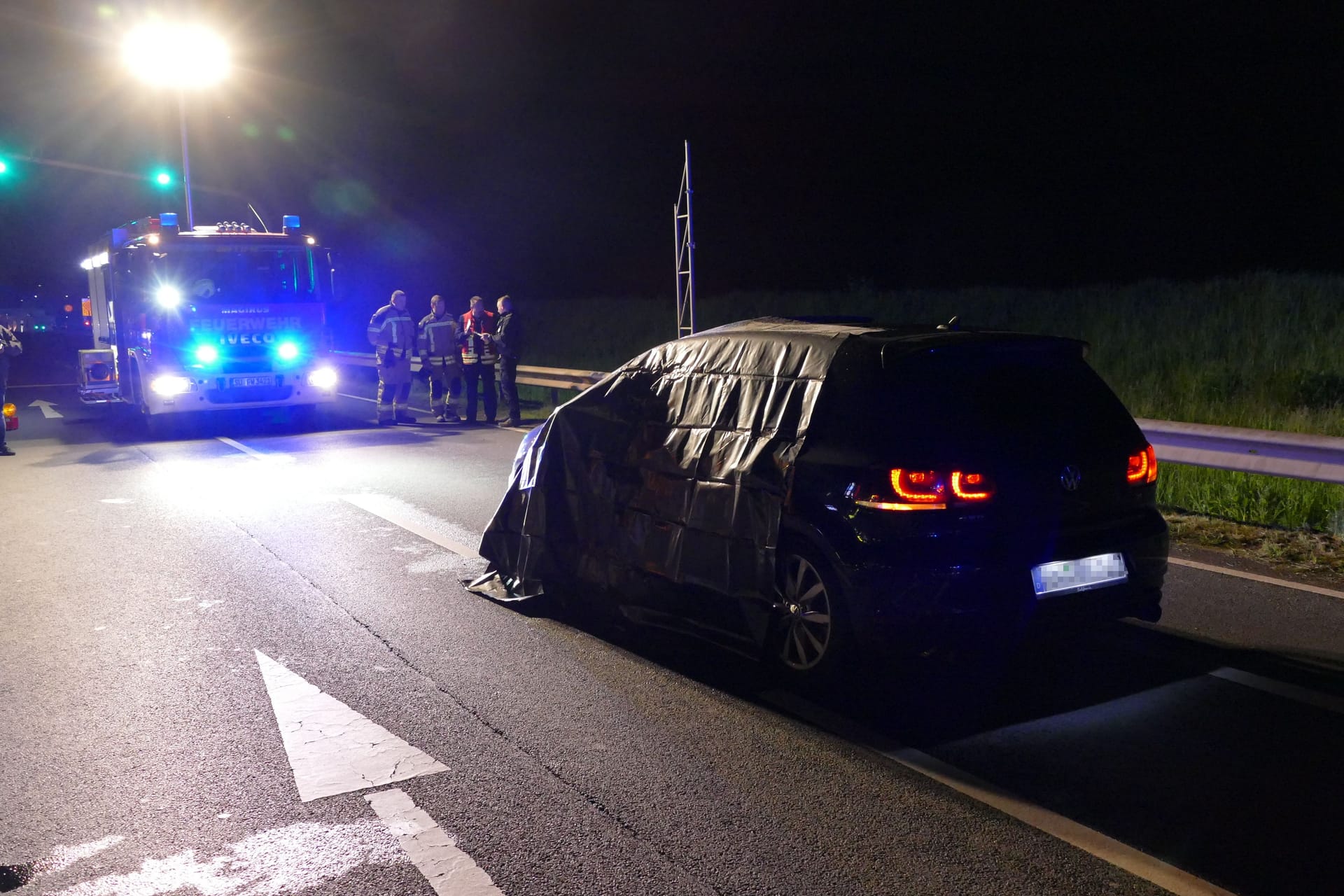 Das Fahrzeug des Opfers: Der Mann musste schwer verletzt in ein Krankenhaus gebracht werden.