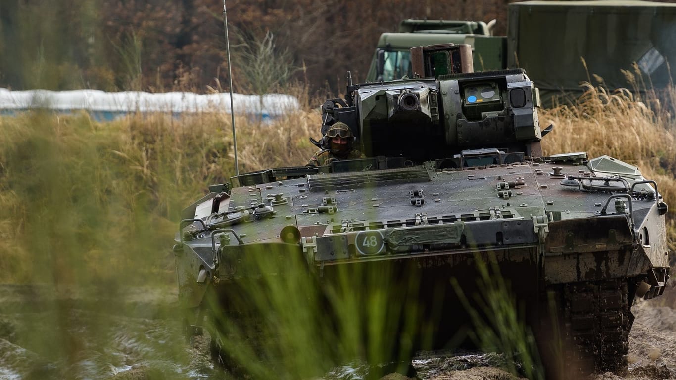 Schützenpanzer vom Typ Puma der Bundeswehr (Symbolbild): Der Rüstungskonzern Rheinmetall hat einen Großauftrag über 50 Schützenpanzer vom Typ Puma erhalten.