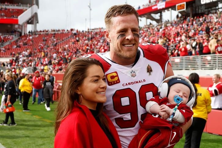 J.J. Watt und seine Frau Kealia mit Kind: Er wechselt künftig die Sportart.