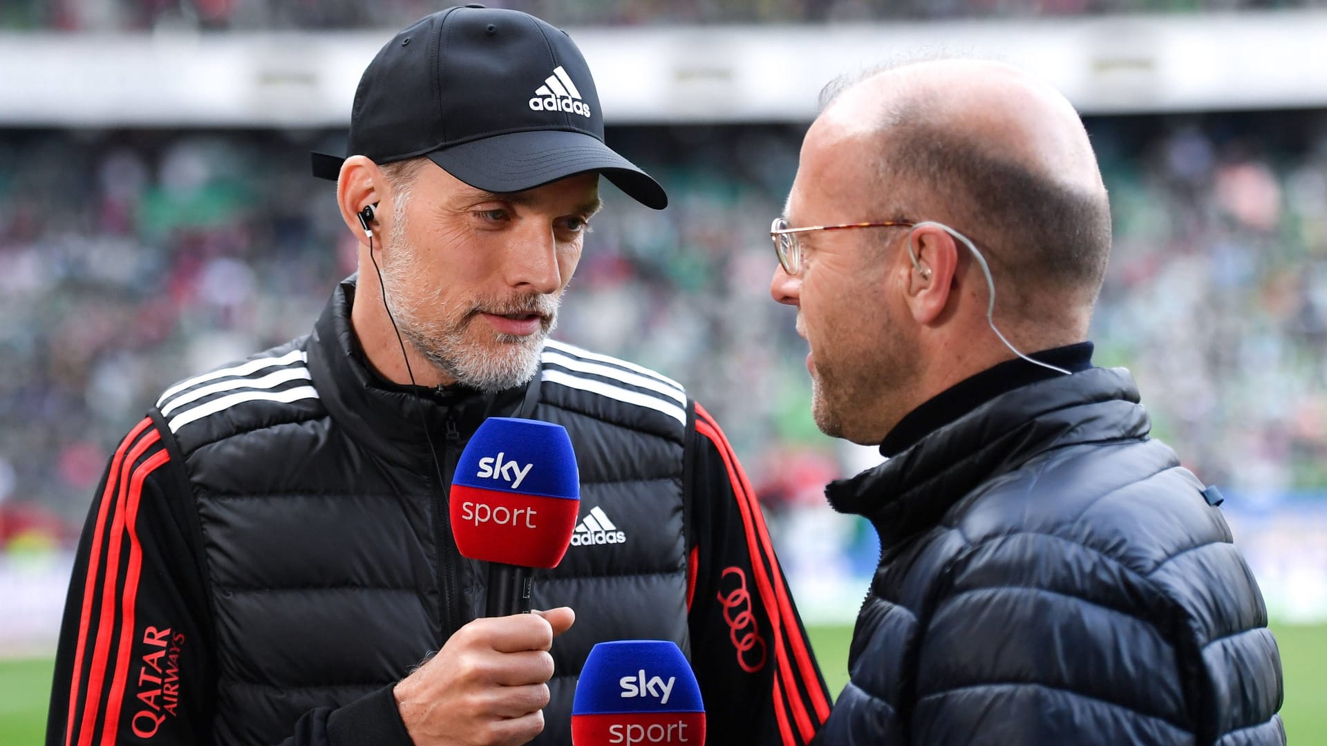 "Woran hats gelegen?" Sky-Fieldreporter Patrick Wasserziehr (r.) im Gespräch mit Bayern-Trainer Thomas Tuchel.