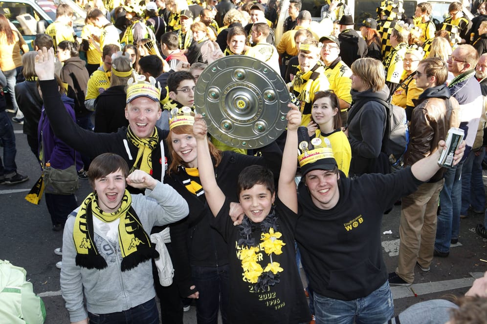 BVB-Fans feiern das Double 2012 am Borsigplatz (Archivbild): Bei der letzten Meisterschaft feierten Groß und Klein zusammen.
