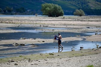 Niedrigwasser auf dem Rhein im August 2022: Mittlerweile hat sich die Dürre in Deutschland deutlich entspannt.