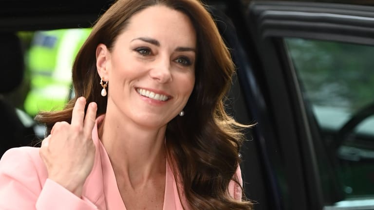 Prinzessin Kate: Sie trug einen rosafarbenen Anzug.