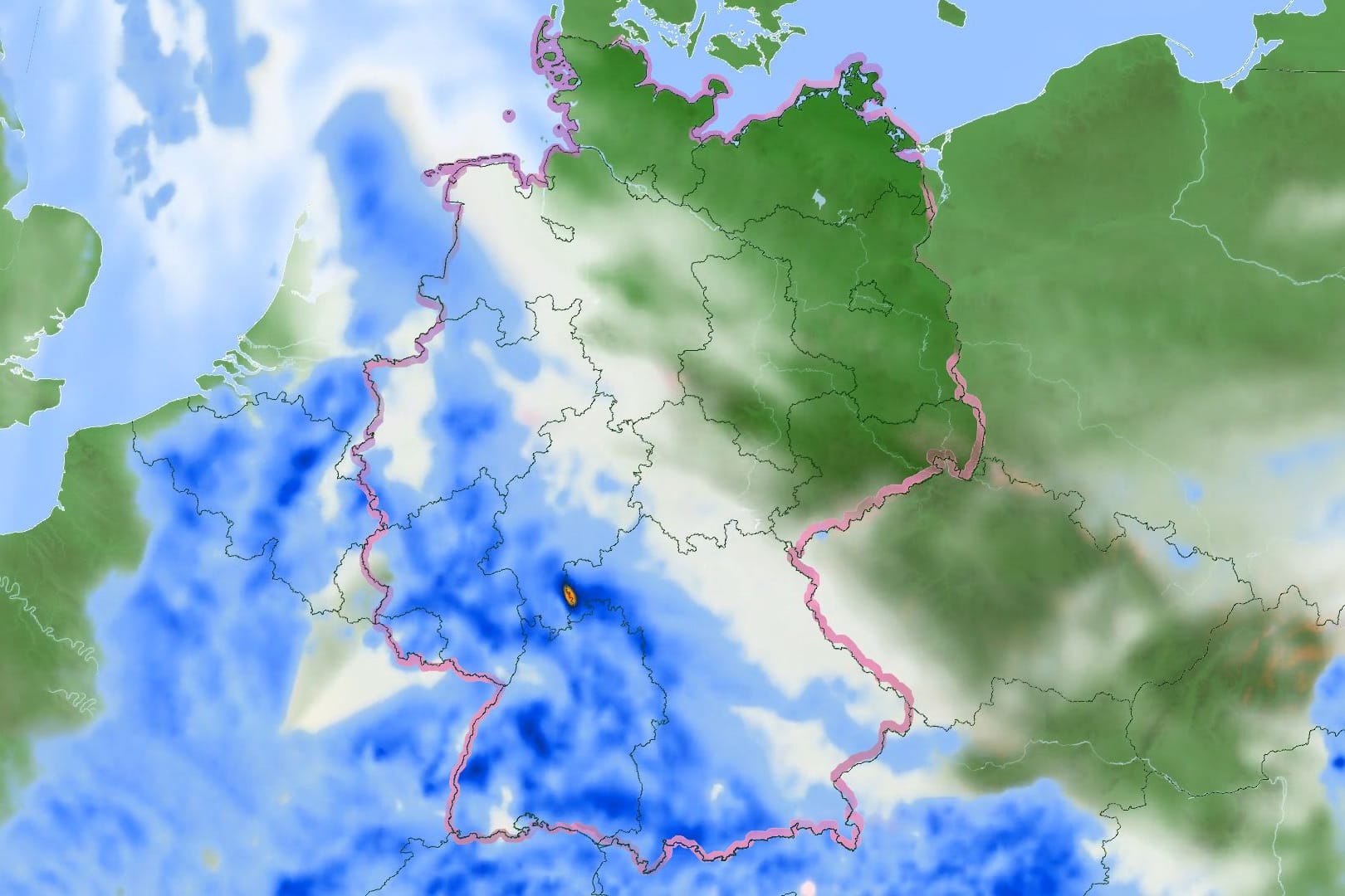 Animationen zeigen Wetteraussichten: Hier drohen am Wochenende Schauer und starke Gewitter.