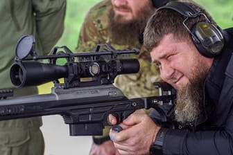 Ramsan Kadyrow: Er soll dem Wagner-Chef angeboten haben, die Stellung in Bachmut zu übernehmen.