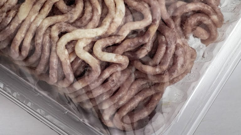 Fleisch zubereiten und aufbewahren: Diese Regeln muss man beachten