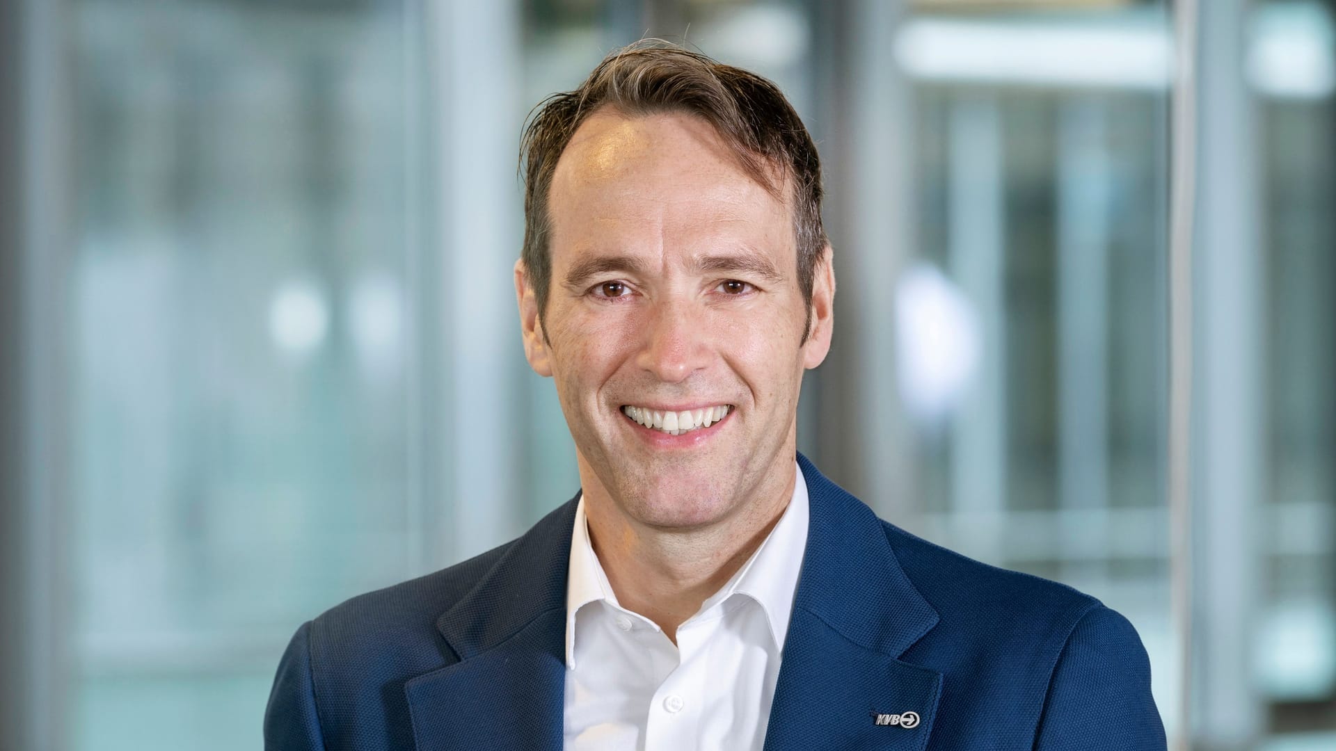 KVB-Vorstand Thomas Schaffer: Wer seinen Dienstwagen nutzen darf, wird in Köln diskutiert. KVB-Vorstand Thomas Schaffer: Wer seinen Dienstwagen nutzen darf, wird in Köln diskutiert.