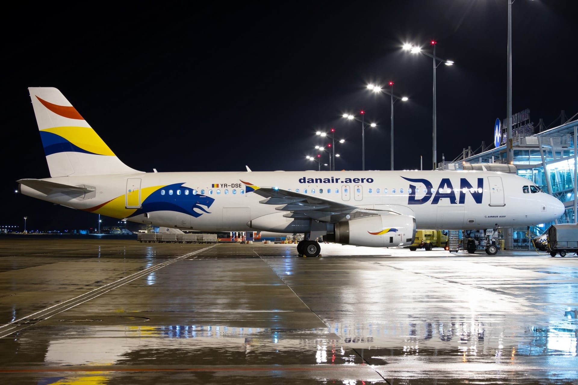 Neu am Albrecht-Dürer-Airport in Nürnberg: die rumänische Fluglinie Dan Air.