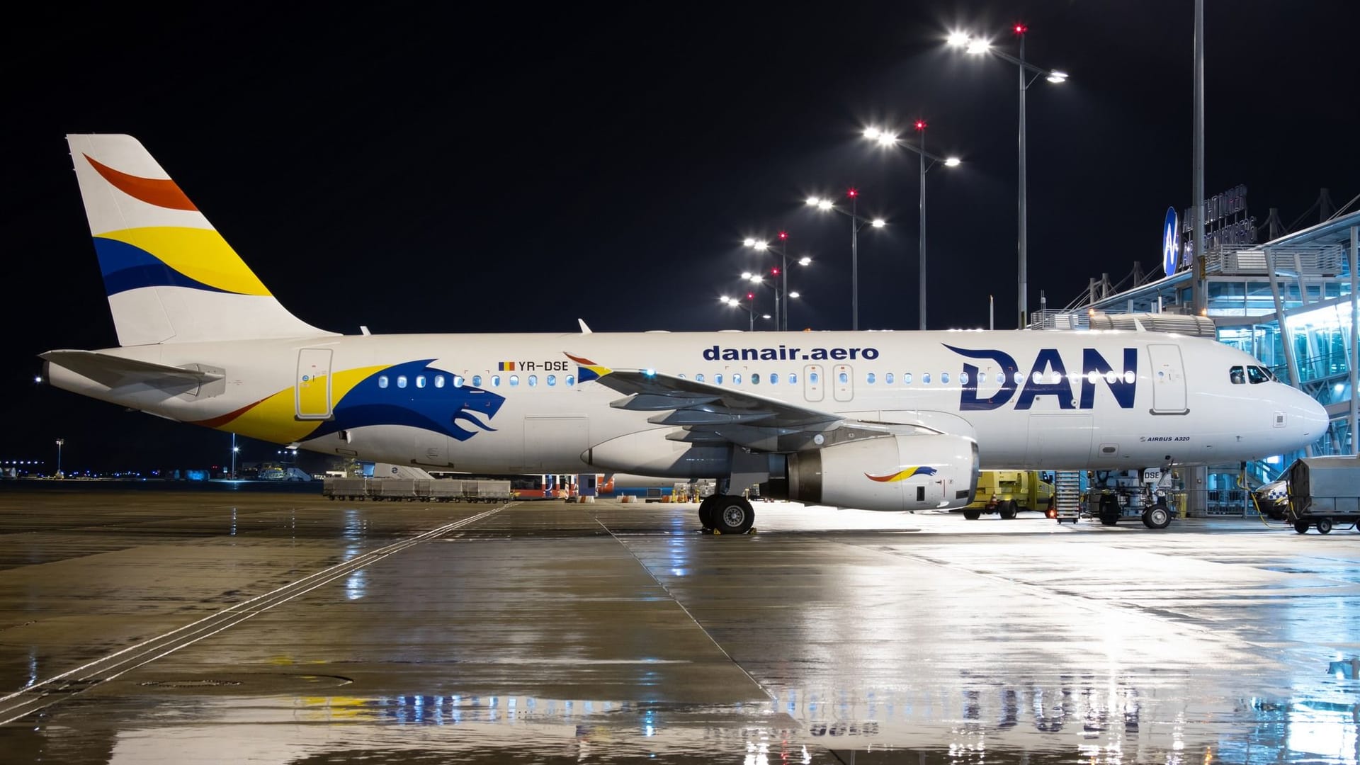 Neu am Albrecht-Dürer-Airport in Nürnberg: die rumänische Fluglinie Dan Air.