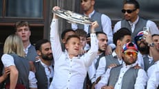 Panne bei Meisterfeier: Bayern schrottet "Meisterschale"