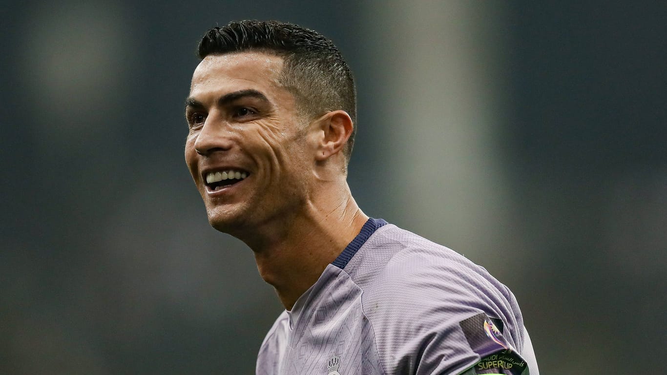 Cristiano Ronaldo: Er verdient in Saudi-Arabien sehr gutes Geld, besonders wegen Sponsoreneinnahmen.