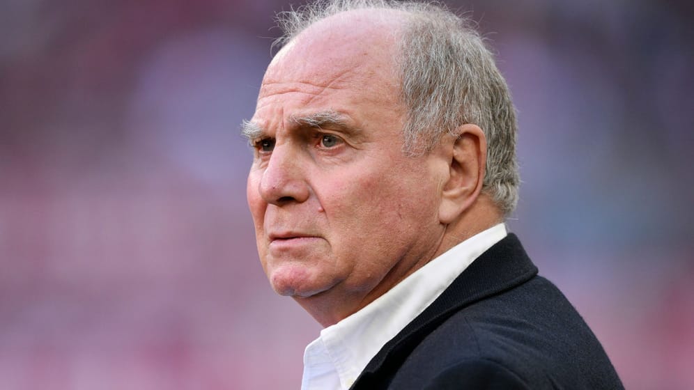 Uli Hoeneß (Archivbild): Der Bayern-Ehrenpräsident fehlte bei der Meisterfeier des Rekordmeisters.