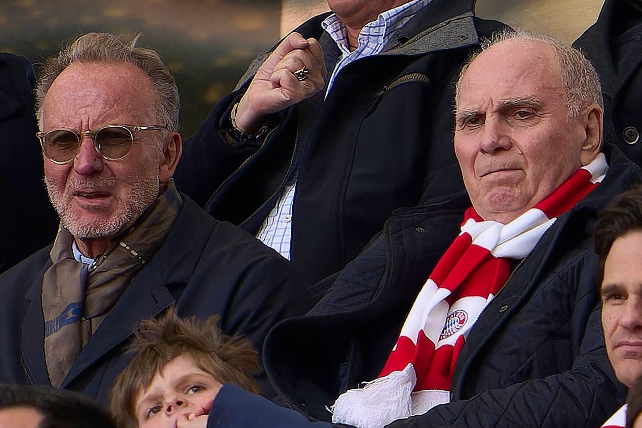 Karl-Heinz Rummenigge und Uli Hoeneß (r.): Was sie zuletzt von ihrem Verein sahen, dürfte sie nicht erfreut haben.