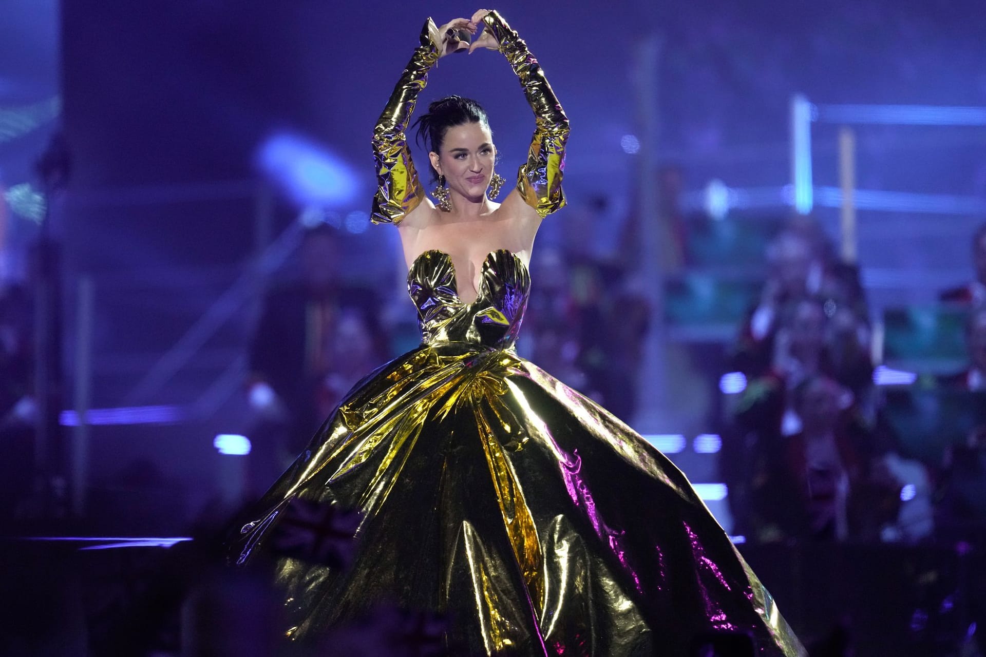 Katy Perry trat beim Krönungskonzert für Charles III. in Windsor auf.
