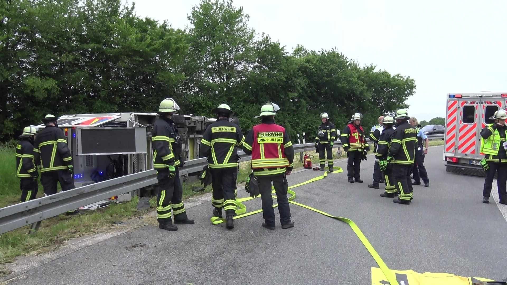 Die Unfallstelle: Wieso der Rettungswagen umkippte, ist noch unklar.